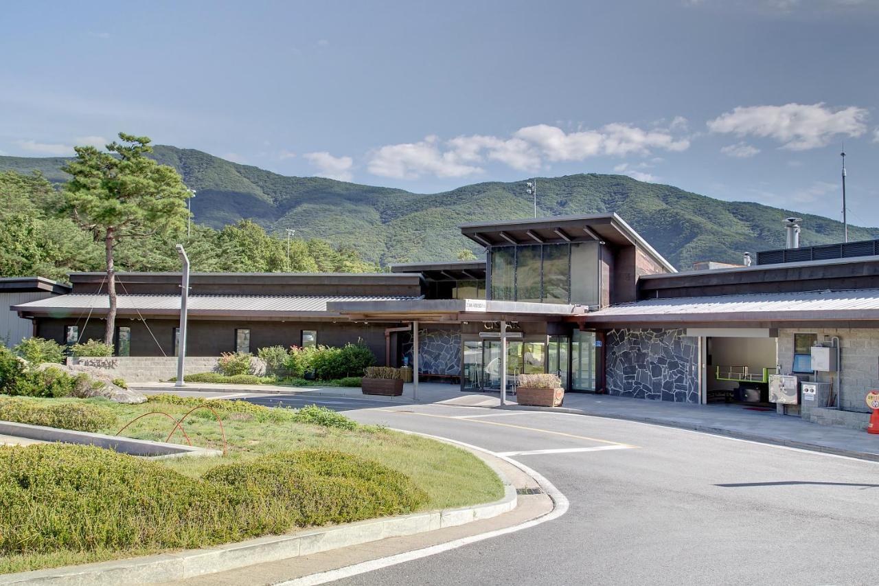 Tops10 Resort Donggang Cistar Yeongwol Esterno foto